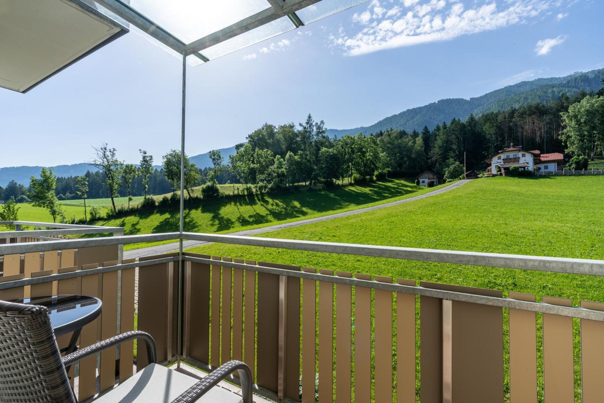 Garni Schorneck Bed & Breakfast Brunico Exterior photo